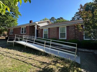 177 Summer Hill Rd, Fayetteville, NC 28303