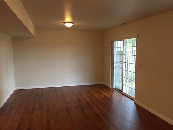 5th image of 17615 24th Avenue Ct E