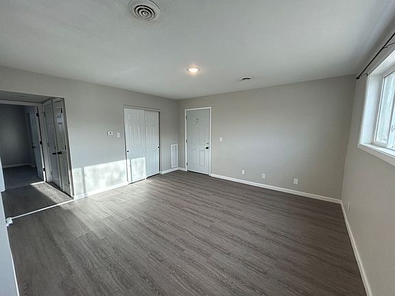 5th image of 3240 Heatherton Dr APT 1