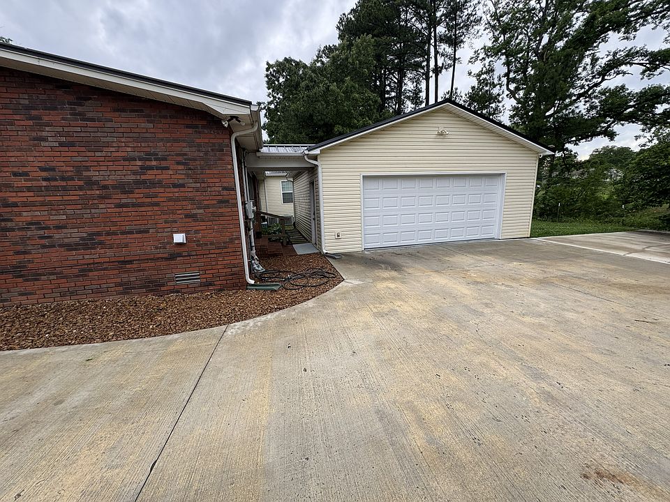 1st image of 730-732 Bradley Dr #2