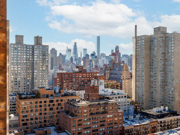 60 East End Avenue image 11 of 11