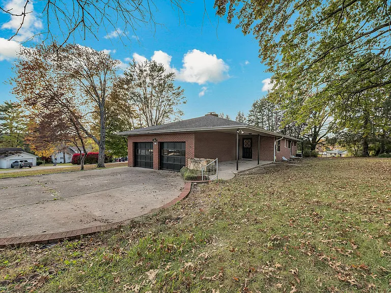 106 Litton Hts — Photo 46
