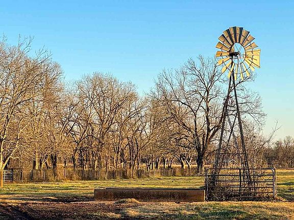 2nd image of 1458 Fm 1458 Rd