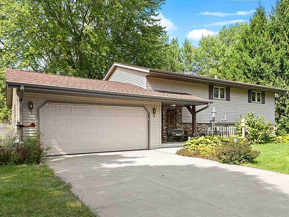 2nd image of 6365 Bristlecone Ln