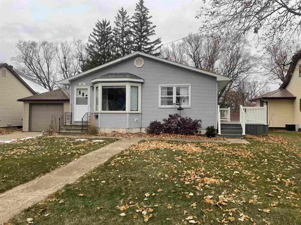 206 Plum St, Fredericksburg, IA 50630