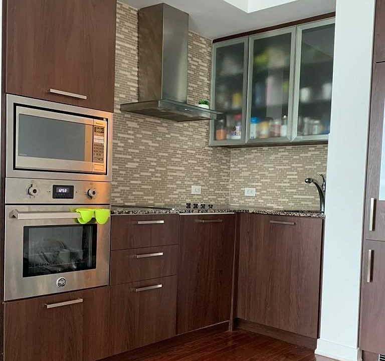 2nd image of 14 York St #4910