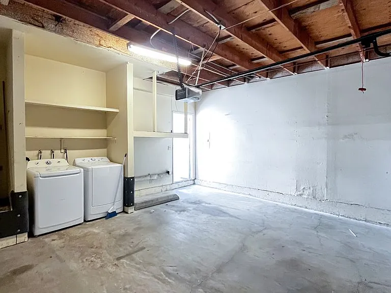 9939 Topanga Canyon Blvd — Photo 30