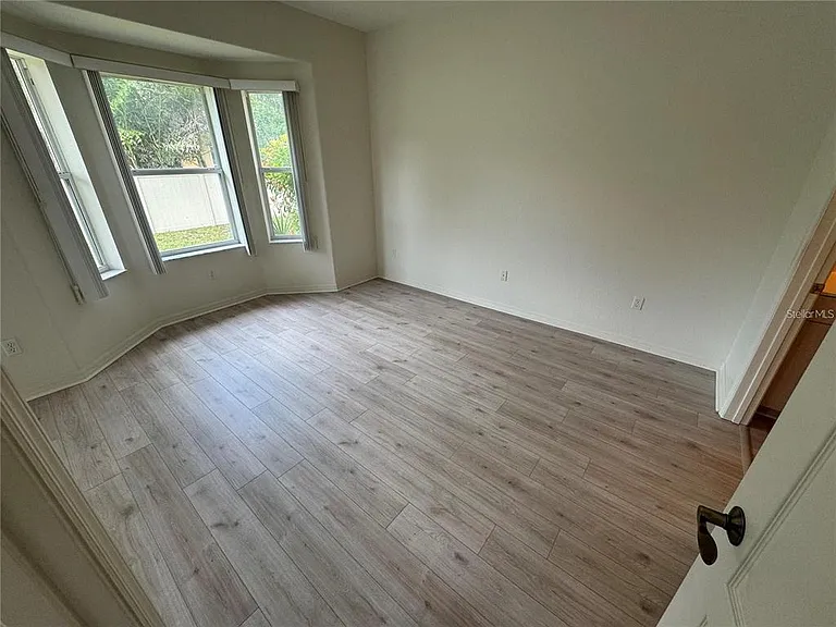 315 Auburn Woods Cir — Photo 8