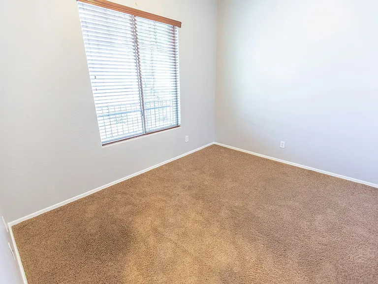 16344 N 182nd Ln — Photo 14