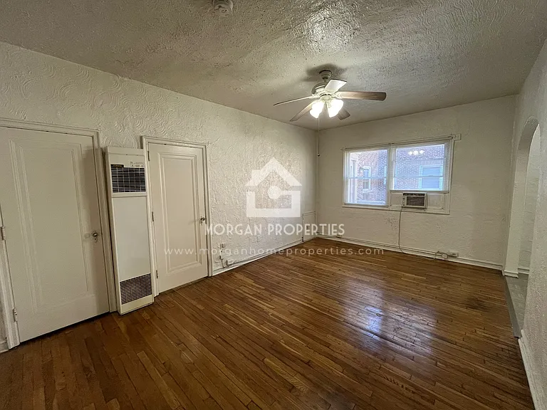1231 W Walnut St — Photo 10