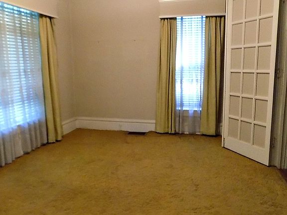 4th image of 402 S Vermillion St