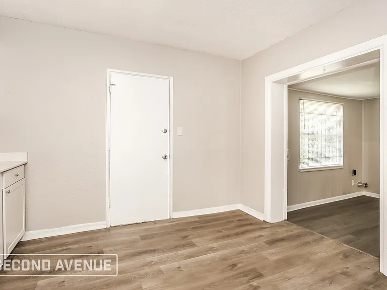 1923 Forest Hills Rd — Photo 6