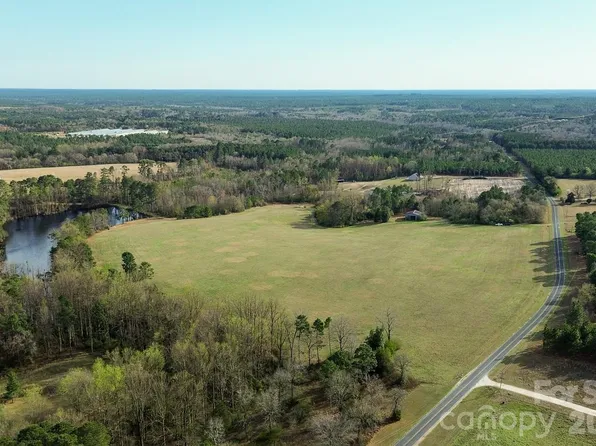 300 McCall Rd, Ellerbe, NC 28338