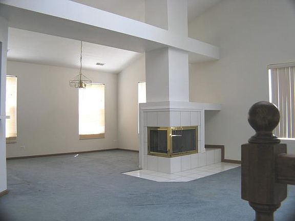4th image of 102 Arboretum Dr