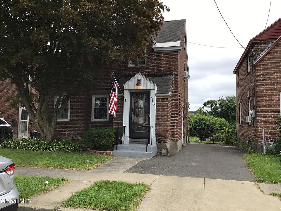 1st image of 810 4th Avenue