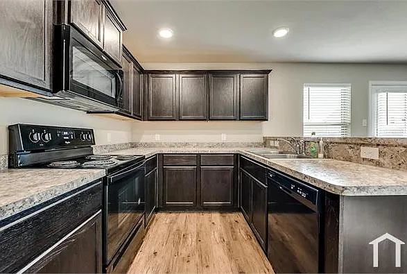 1408 Glen Garden Dr — Photo 7