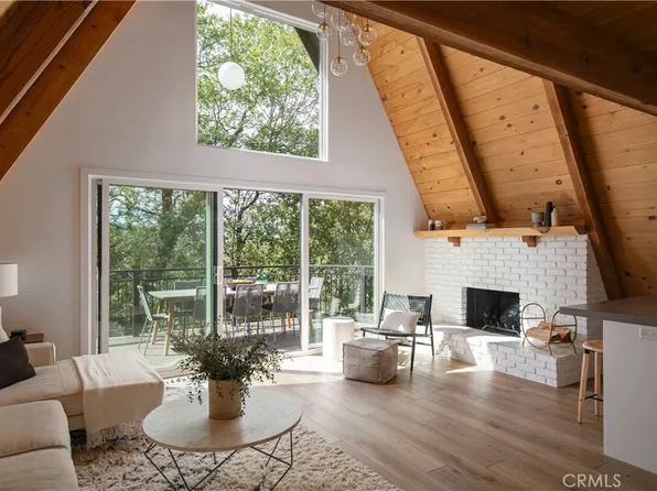 1340 Yosemite Dr, Lake Arrowhead, CA 92352