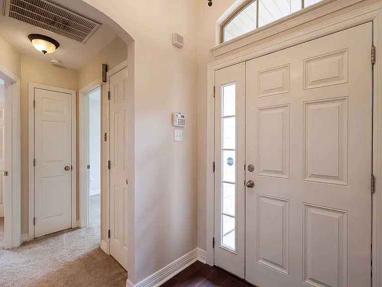 3214 Grand Lake Dr — Photo 2