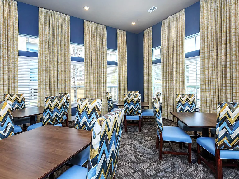 Alton Park Apartments — Photo 23
