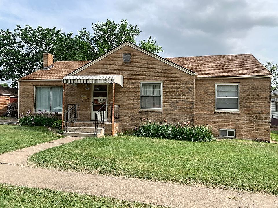 1,658 sqft living main level