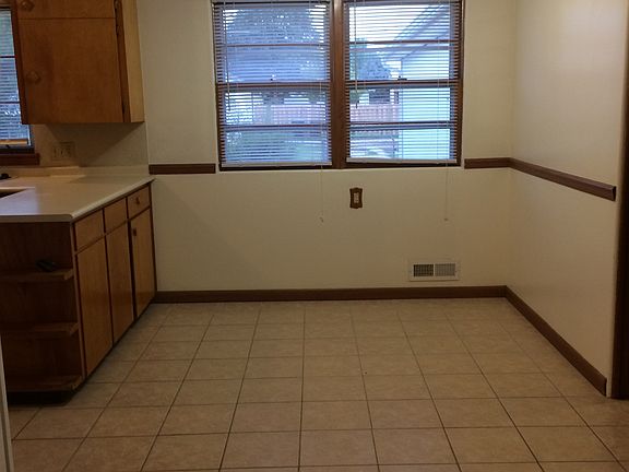 2nd image of 2302 Beverly Blvd