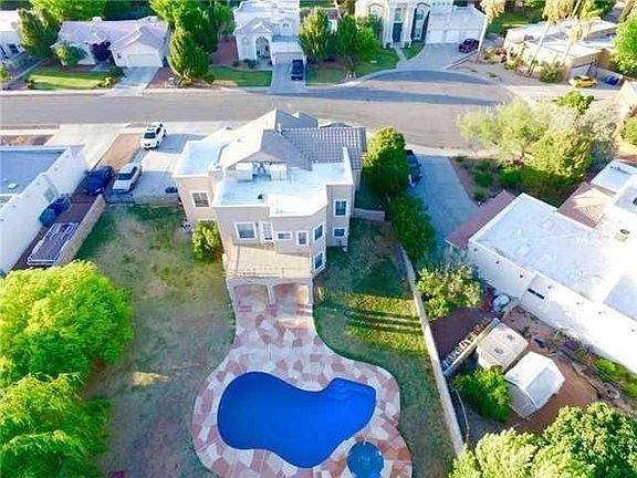 4th image of 658 Jeanny Marie Ct