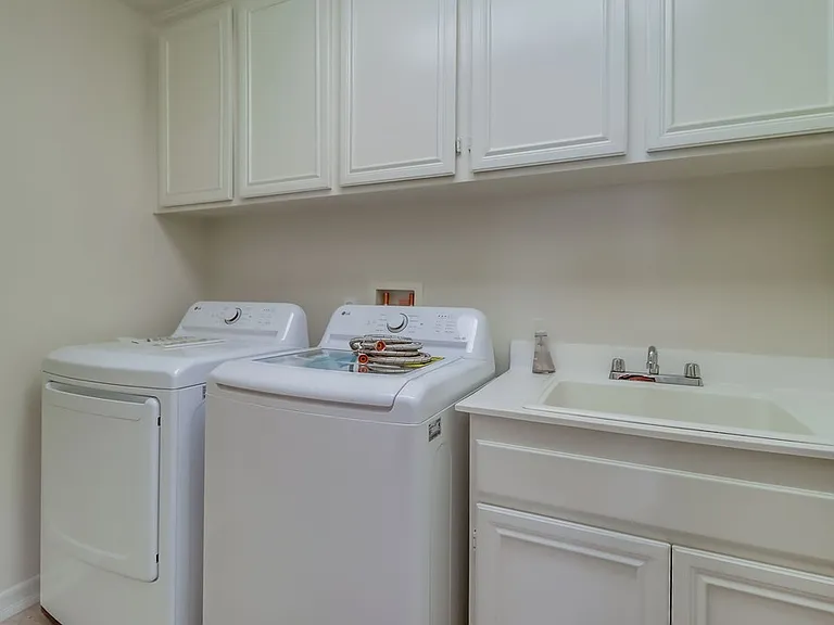 17020 New Rochelle Way — Photo 19