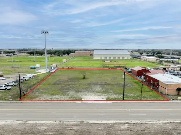 150 S Stadium Rd, Alice, TX 78332