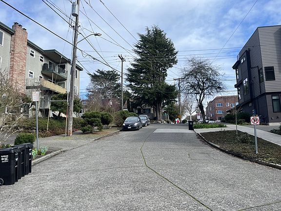 4th image of 212 N 45th St