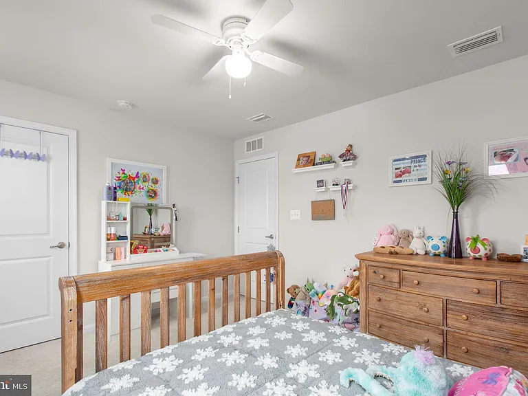 6427 Hawkeye Dr — Photo 65
