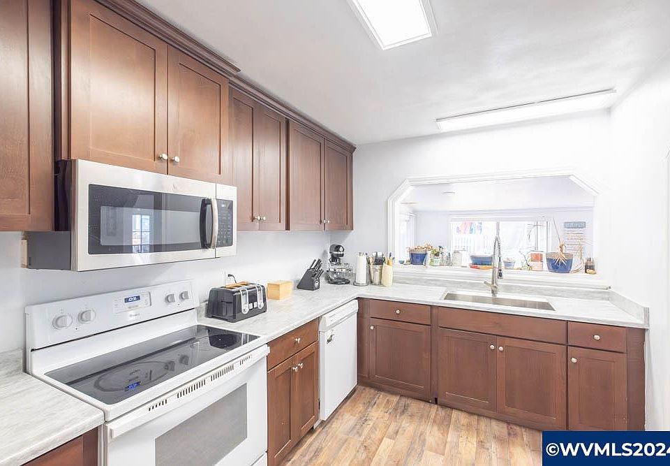 330 W C St, Lebanon, OR 97355 | MLS #817507 | Zillow