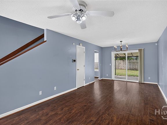 4th image of 21 Clearwater Lane