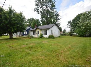 70 Forrest Dr, Scottsburg, IN