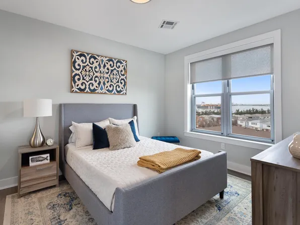 105 North Street image 1 of 35