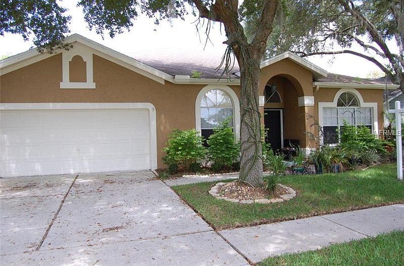 1st image of 9613 Regents Park Dr