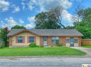 2009 Harwood Rd, Gonzales, TX 78629