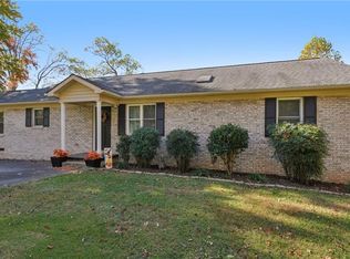 1608 Sharon Rd, Winston Salem, NC 27103