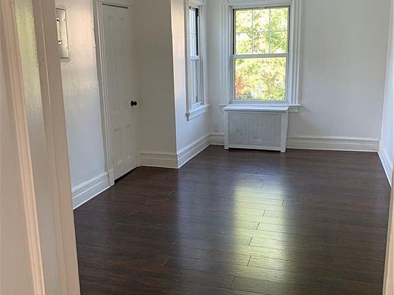 4th image of 176 Park Ave Floor 2
