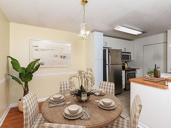 4th image of 1000 Johnanna Dr #1123