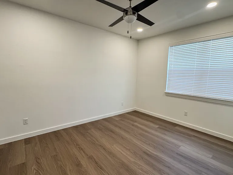 180 Zion Rd — Photo 18