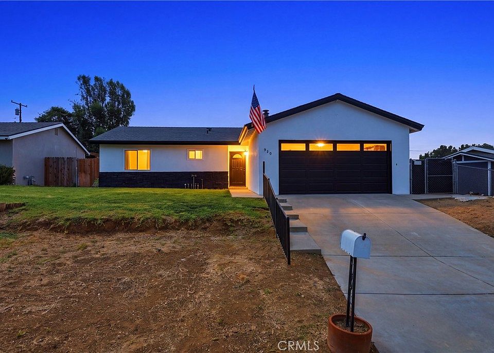 1st image of 930 La Quinta Way