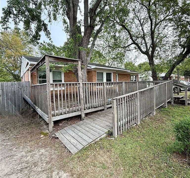 1st image of 5124 Palmetto Ln