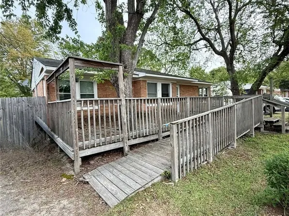 5124 Palmetto Ln, Fayetteville, NC 28304