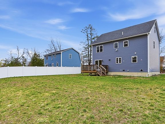 4th image of 175 Rangeway Rd