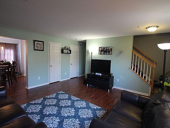 2nd image of 103 Fulgens Ct #166