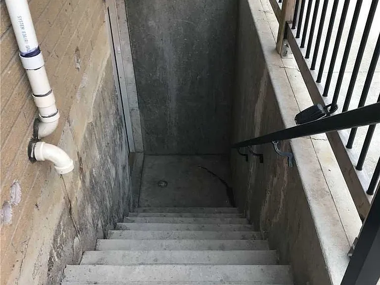 98 Nuffield St #BASEMENT — Photo 3