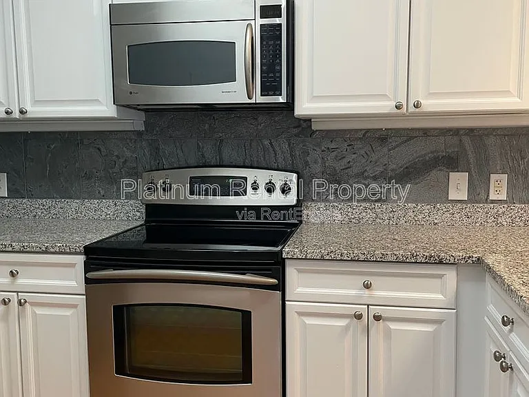 325 E Paces Ferry Rd NE #414 — Photo 21