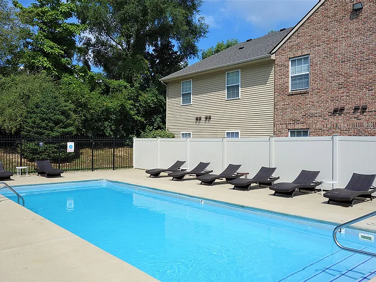 Pinebrook Apartments — Photo 12