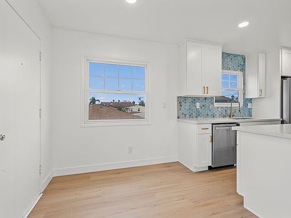 5th image of 868 Emerald St #870.5