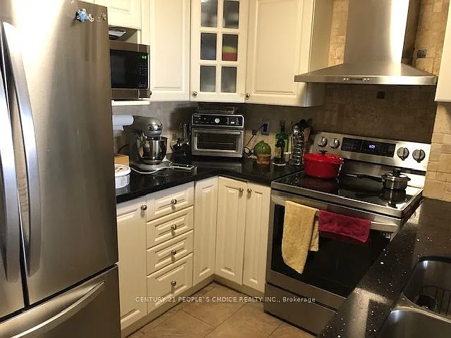 25 Kingsbridge Garden Cir #2316 — Photo 8